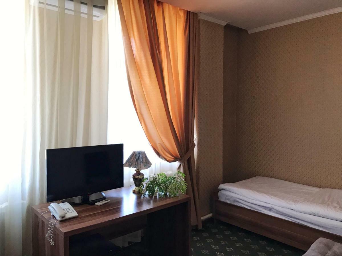 Hotel Park House Taldykourgan Extérieur photo